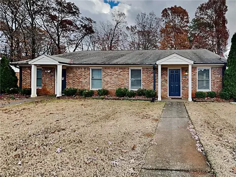 876 Saint Charles Ct, Lawrenceville, GA 30046