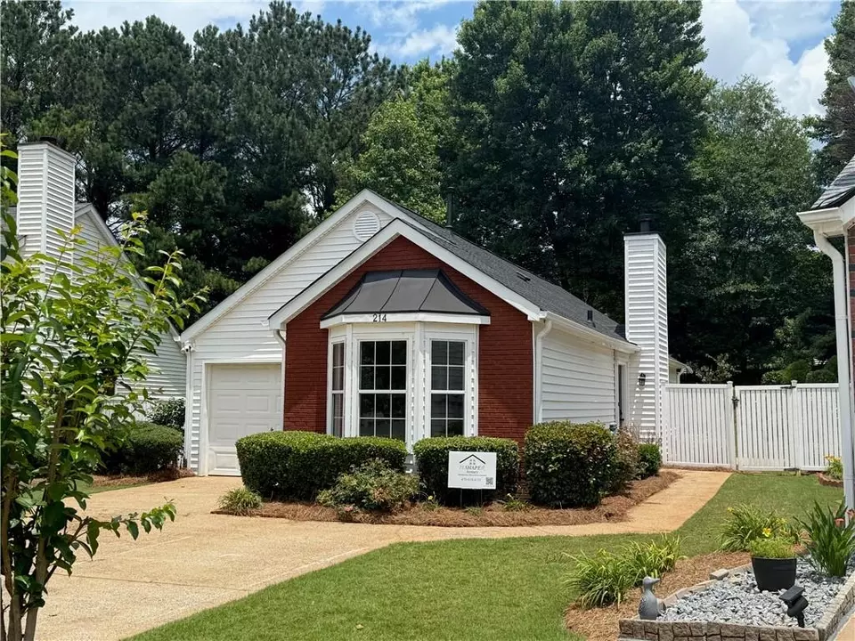 Exterior - 214 Chelsea Ct, Woodstock, GA 30189 photo 3 of 8