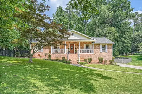 3812 Chattawood Dr, Duluth, GA 30096
