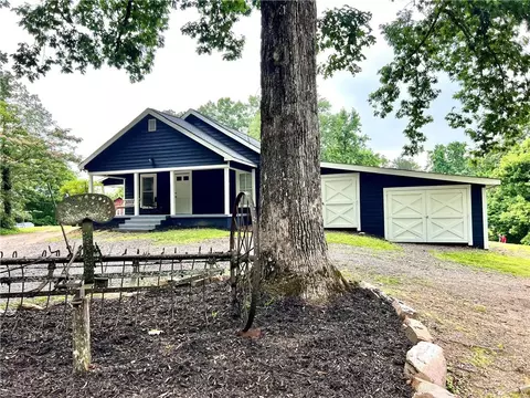 776 Green Dr, Canton, GA 30114