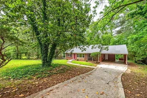 3080 Lynhurst Cir, Atlanta, GA 30311