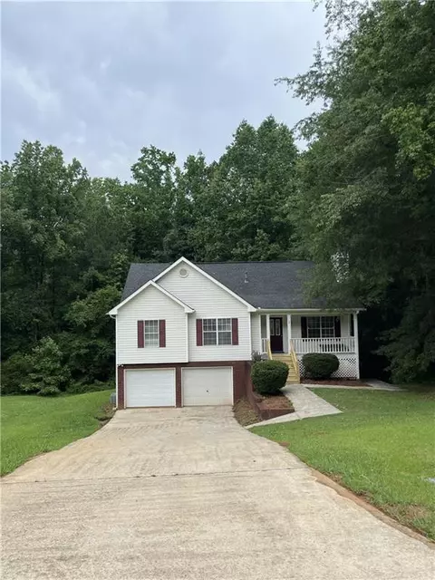 645 Robin Rd, Covington, GA 30016