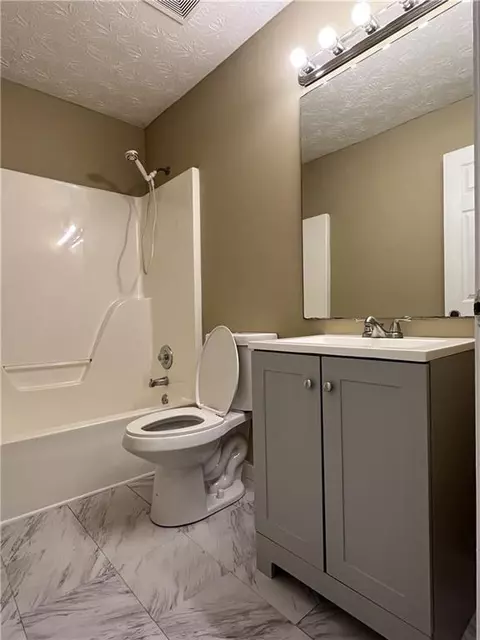 Bath - 645 Robin Rd, Covington, GA 30016 photo 8 of 12