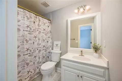 Bath - 5635 Upper Creek Ct, Suwanee, GA 30024 photo 2 of 6