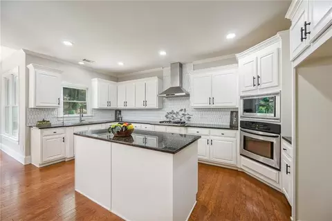 Kitchen - 5635 Upper Creek Ct, Suwanee, GA 30024 photo 2 of 3