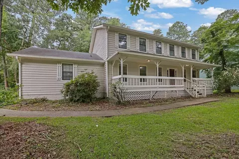 2055 Pinella Dr, Grayson, GA 30017