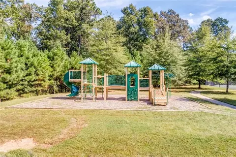 125 Spring Lake Trl, White, GA 30184 photo 3