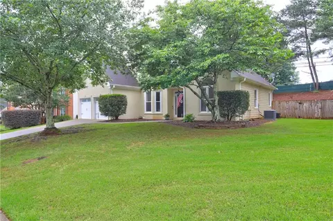 2230 Laurel Lake Dr, Suwanee, GA 30024