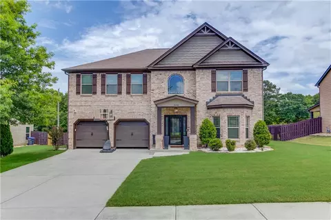 206 Traditions Dr, Loganville, GA 30052