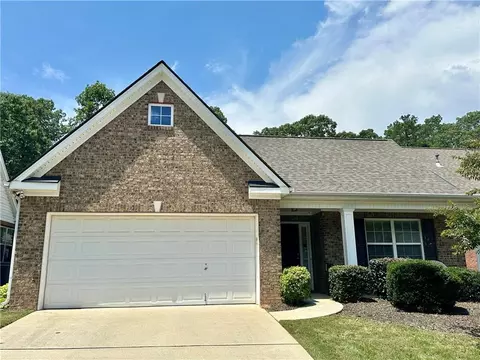 5565 Ashmoore Ct, Flowery Branch, GA 30542