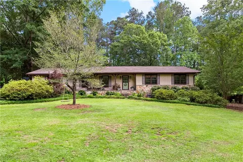217 Cedar Trl, Jonesboro, GA 30238
