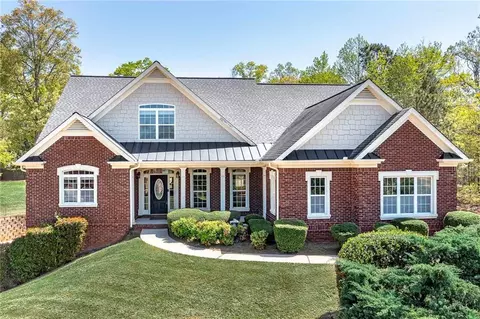 7804 Gusty Trl, Douglasville, GA 30135