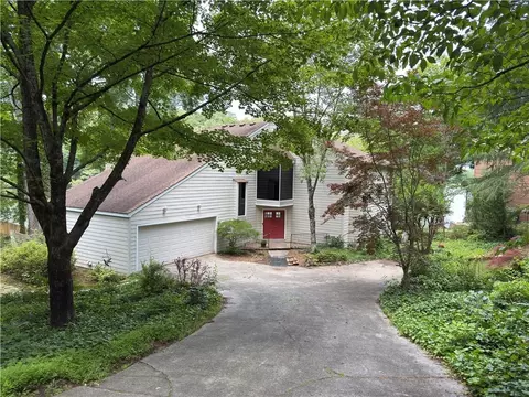 3836 Loch Highland Pkwy NE, Roswell, GA 30075