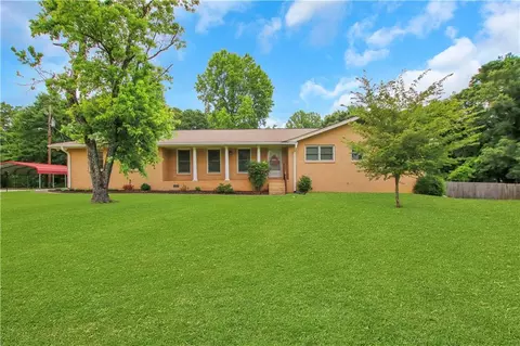 3332 Oak Grove Rd, Loganville, GA 30052