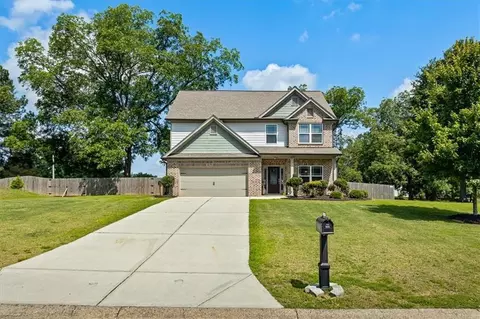 700 Larry Ln, Winder, GA 30680