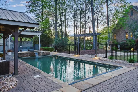 37 Ridgetop Ct, Dawsonville, GA 30534