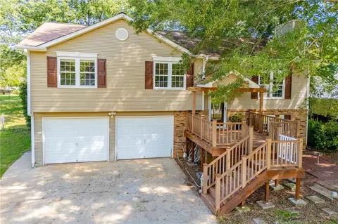 120 Pat Dr, Powder Springs, GA 30127