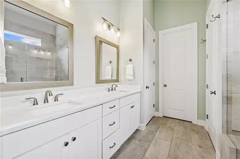 Bath - 309 Mcdaniel Pl, Canton, GA 30115 photo 8 of 10