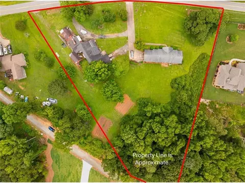 2871 N Bogan Rd, Buford, GA 30519