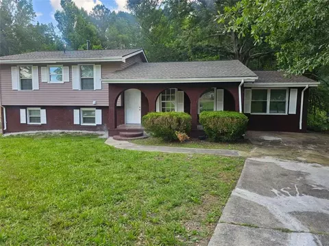 2670 Foxlair Trl, College Park, GA 30349