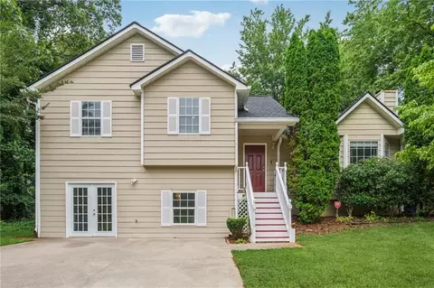 4200 Sterling Pointe Dr, Douglasville, GA 30135
