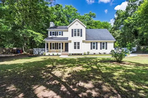 110 Cypress Pt, Lizella, GA 31052