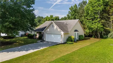 5832 Sycamore Ridge Dr, Sugar Hill, GA 30518
