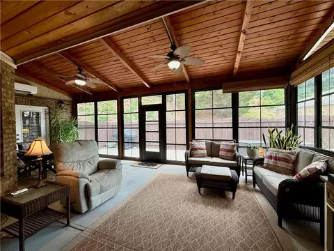 112 Countryside Ct, Woodstock, GA 30189