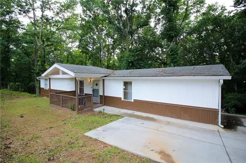 5610 Kegs Cir, Oakwood, GA 30566