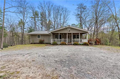 2144 Goat Neck Rd, Cleveland, GA 30528
