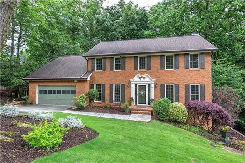 425 Bellflower Ct, Roswell, GA 30076