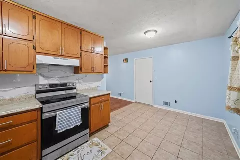 6516 Maddox Rd, Morrow, GA 30260 photo 8