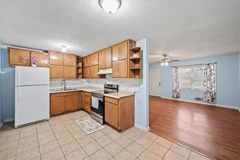 6516 Maddox Rd, Morrow, GA 30260 photo 7