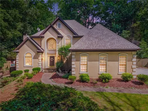 2505 Ridgehurst Dr, Buford, GA 30518