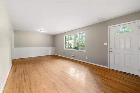 6033 Morrow Cv, Morrow, GA 30260 photo 6