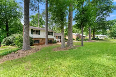 6033 Morrow Cv, Morrow, GA 30260 photo 3