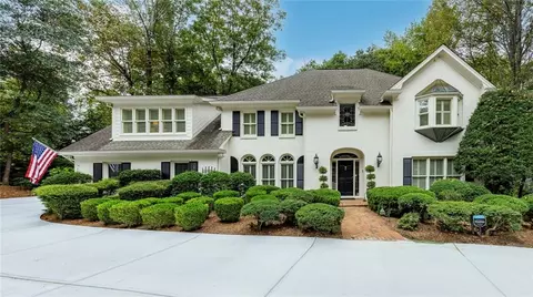 8480 Valemont Dr, Sandy Springs, GA 30350