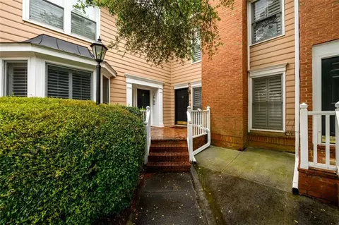 7500 Roswell Rd #18, Sandy Springs, GA 30350