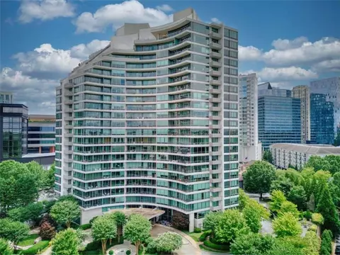 700 Park Regency Pl NE #805, Atlanta, GA 30326