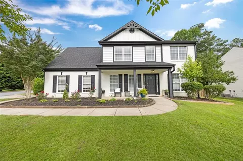 8320 Mayfern Dr, Fairburn, GA 30213