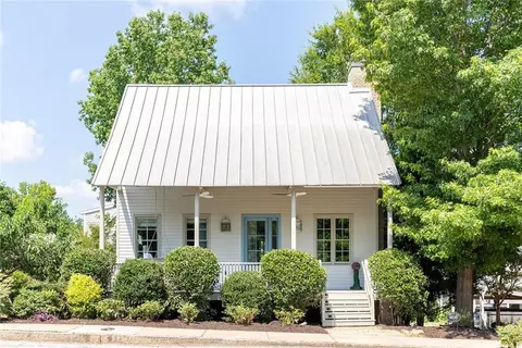 10540 Serenbe Ln, Chattahoochee Hills, GA 30268