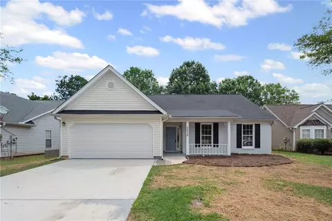 2470 Hillvale Cir, Lithonia, GA 30058