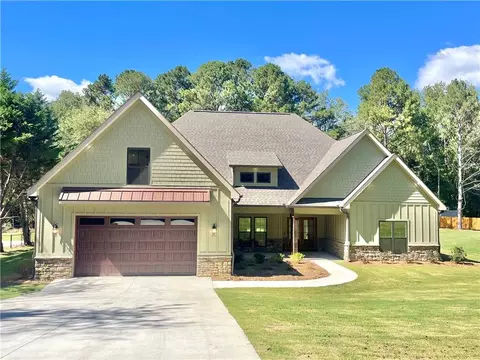 130 Cambridge Ct, Calhoun, GA 30701