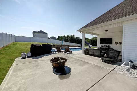 Exterior - 153 Hurds Pathway, Calhoun, GA 30701 photo 11 of 20