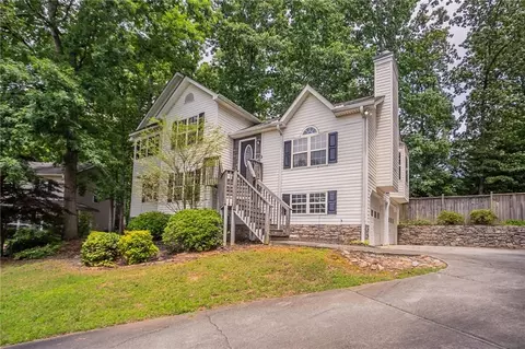 962 Taylors Farm Ct, Canton, GA 30115