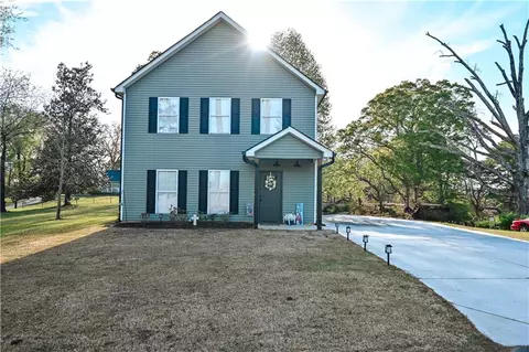 28 Church St, Buchanan, GA 30113
