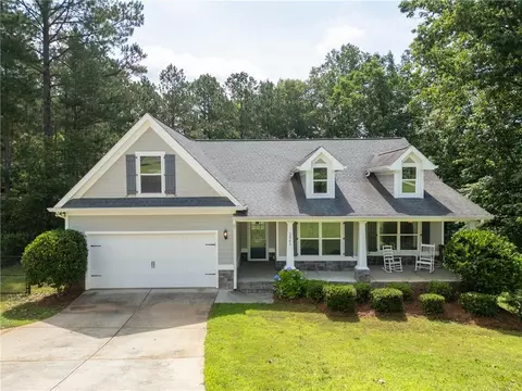 2565 Aaron Ct, Loganville, GA 30052