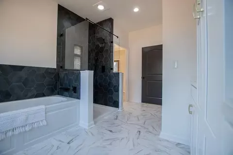 Bath - 90 Ayers Rd, Bowdon, GA 30108 photo 6 of 11