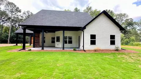 Exterior - 90 Ayers Rd, Bowdon, GA 30108 photo 6 of 18