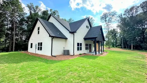 Exterior - 90 Ayers Rd, Bowdon, GA 30108 photo 4 of 18